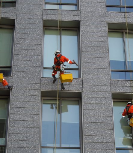 facade cleaning service